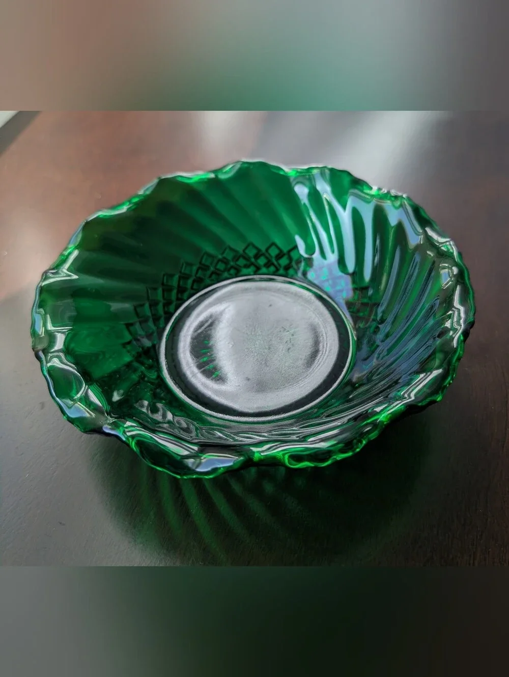 Vintage Anchor Hocking Forest Green Diamond Swirl Glass Bowl 6.5 In Ruffle Edge